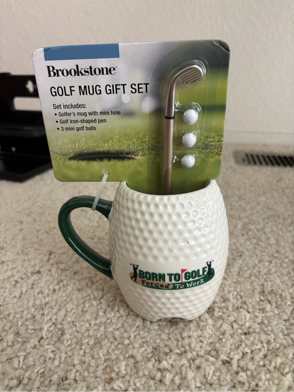 Brookstone White Golf-Texture Mug with Green Handle. Golf gift mug